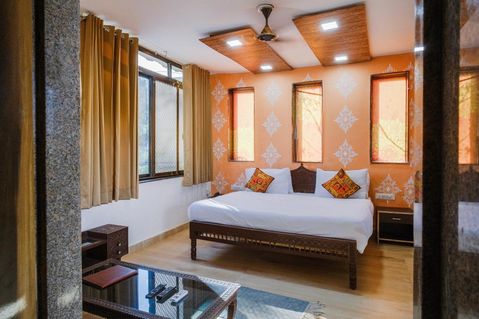 Rudraksha Inn Маунт-Абу Екстер'єр фото
